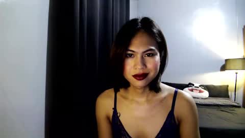 Snapshot of ravenna69ts chatting on 12-24-24, 02:10 Raven online show from 12-24-24, 02:10