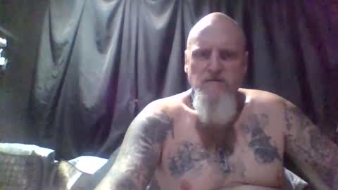 ravens18816981 online show from 12-18-25, 07:47