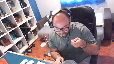 ravingr3d3 online show from 10-01-25, 08:09