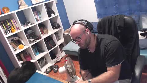 ravingr3d3 online show from 10-20-25, 09:37