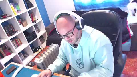 Snapshot of ravingr3d3 chatting on 12-22-25, 10:56 ravingr3d3 online show from 12-22-25, 10:56