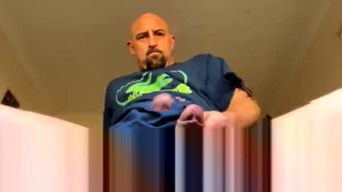 Snapshot of rawdillz121 chatting on 09-28-25, 10:04 Down under guy online show from 09-28-25, 10:04