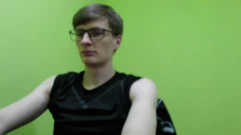 Snapshot of ray_booy chatting on 05-07-26, 01:05 Ray Booy online show from 05-07-26, 01:05