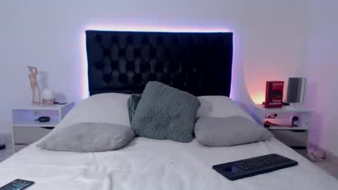 Ray online show from 11-18-25, 12:05