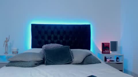 Ray online show from 11-22-25, 11:26