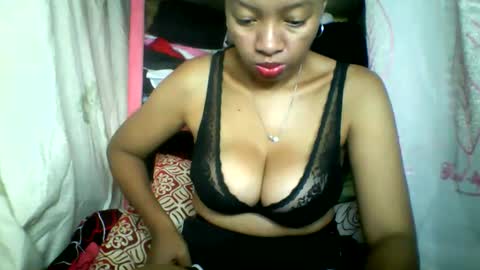 Snapshot of rayana_69 chatting on 05-25-26, 06:41 rayana_69 online show from 05-25-26, 06:41