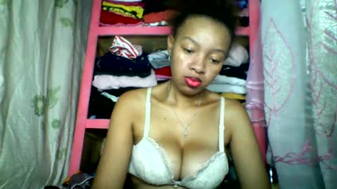 Snapshot of rayana_69 chatting on 06-15-26, 08:49 rayana_69 online show from 06-15-26, 08:49