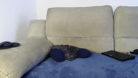 Ray  online show from 02-11-26, 05:07