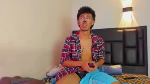 Snapshot of raydevil_ chatting on 10-30-25, 11:55 Rayn online show from 10-30-25, 11:55