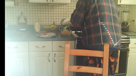 Ray online show from 03-09-25, 09:46