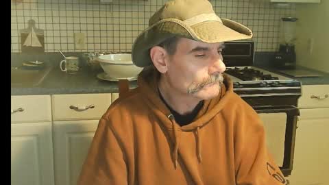 Ray online show from 11-25-25, 06:41