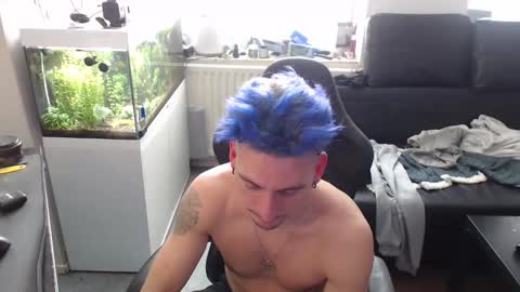 Rayzel online show from 01-08-26, 01:02