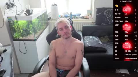 Rayzel online show from 03-31-26, 08:59