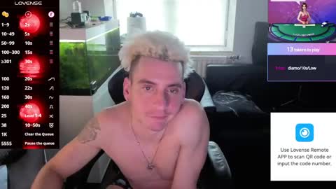 Snapshot of rayzel_white chatting on 05-23-26, 05:50 Rayzel White online show from 05-23-26, 05:50
