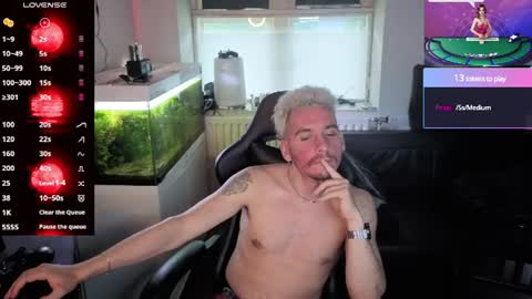 Rayzel White online show from 06-11-26, 06:50