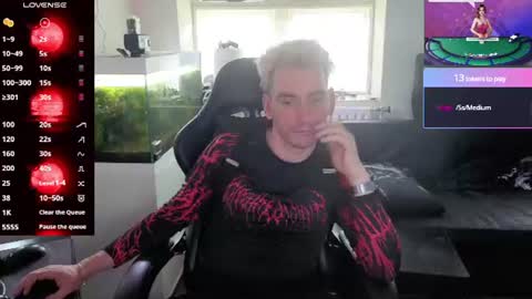 Rayzel White online show from 06-17-26, 01:01