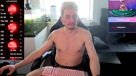 Rayzel White online show from 06-29-26, 10:59