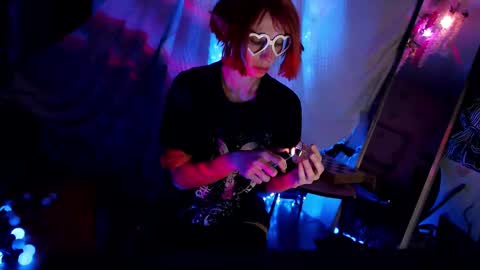 Snapshot of raziel_haze chatting on 01-15-25, 06:12 Yrriel Strife Candy-Demon Caveboy mr. Cringe online show from 01-15-25, 06:12