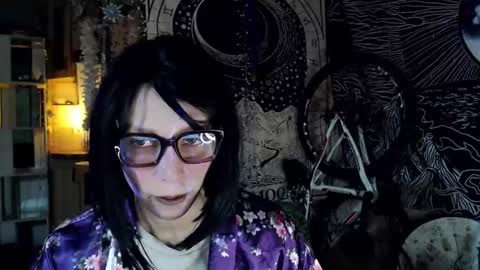 Snapshot of raziel_haze chatting on 01-20-25, 02:46 Yrriel Strife Candy-Demon Caveboy mr. Cringe online show from 01-20-25, 02:46