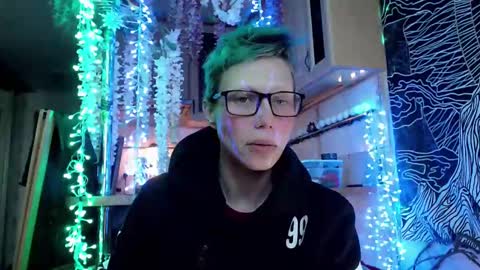 Snapshot of raziel_haze chatting on 02-16-25, 01:16 Yrriel Strife Candy-Demon Caveboy mr. Cringe online show from 02-16-25, 01:16