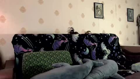 Snapshot of raziel_haze chatting on 03-01-25, 01:07 Yrriel Strife Candy-Demon Caveboy mr. Cringe online show from 03-01-25, 01:07