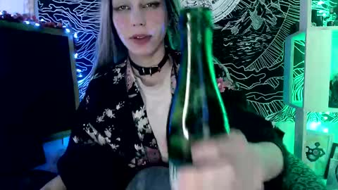 Snapshot of raziel_haze chatting on 03-10-25, 04:57 Yrriel Strife Candy-Demon Caveboy mr. Cringe online show from 03-10-25, 04:57