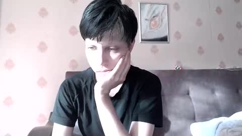 Snapshot of raziel_haze chatting on 09-28-25, 06:52 Yrriel Strife Candy-Demon Caveboy mr. Cringe online show from 09-28-25, 06:52