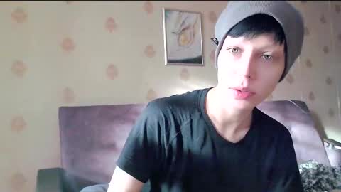 Snapshot of raziel_haze chatting on 09-30-25, 06:29 Yrriel Strife Candy-Demon Caveboy mr. Cringe online show from 09-30-25, 06:29