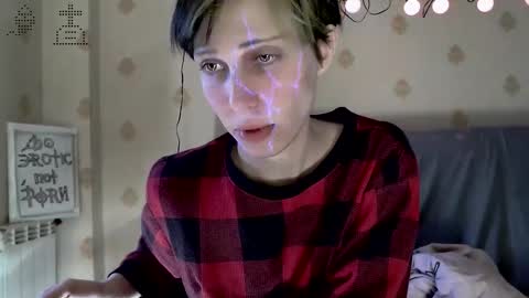 Snapshot of raziel_haze chatting on 10-20-25, 05:41 Yrriel Strife Candy-Demon Caveboy mr. Cringe online show from 10-20-25, 05:41