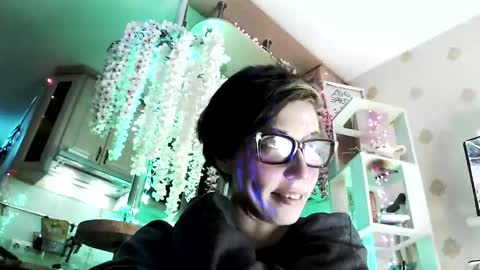 Snapshot of raziel_haze chatting on 11-08-25, 03:23 Yrriel Strife Candy-Demon Caveboy mr. Cringe online show from 11-08-25, 03:23