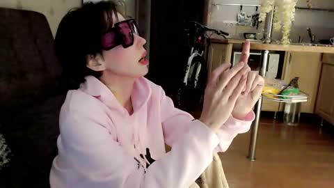 Snapshot of raziel_haze chatting on 11-10-25, 06:01 Yrriel Strife Candy-Demon Caveboy mr. Cringe online show from 11-10-25, 06:01