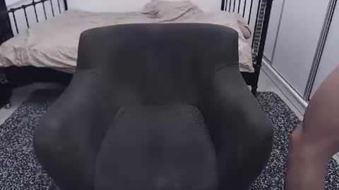 Snapshot of razvan_corneliu chatting on 12-16-24, 02:25 Razvan online show from 12-16-24, 02:25