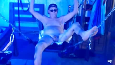 Snapshot of ready4aride2day chatting on 12-27-24, 03:37 ready4aride2day online show from 12-27-24, 03:37