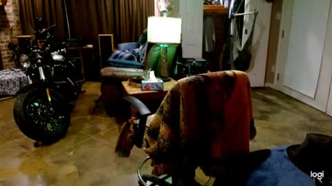 Snapshot of ready4aride2day chatting on 01-18-25, 10:39 ready4aride2day online show from 01-18-25, 10:39