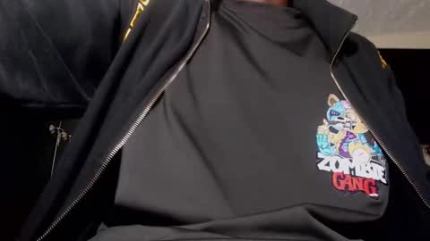 Snapshot of real1dk chatting on 12-30-24, 07:04 Sthith online show from 12-30-24, 07:04