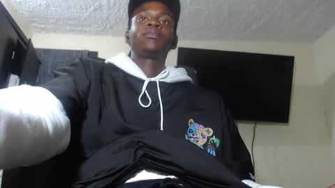 Snapshot of real1dk chatting on 01-14-25, 10:59 Sthith online show from 01-14-25, 10:59