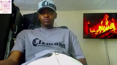 Snapshot of real1dk chatting on 10-02-25, 02:29 Sthith online show from 10-02-25, 02:29