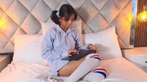 DONCELLA online show from 02-10-26, 08:24