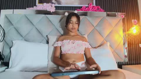 DONCELLA online show from 04-08-26, 08:42