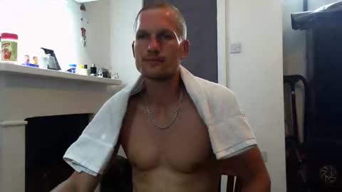 Snapshot of reallyman7 chatting on 05-24-26, 09:42 Ask me online show from 05-24-26, 09:42