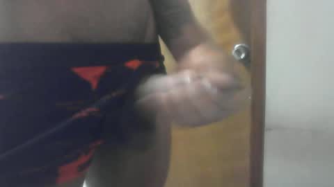 Snapshot of realmenol24k chatting on 06-13-26, 04:21 SexyFlacko online show from 06-13-26, 04:21