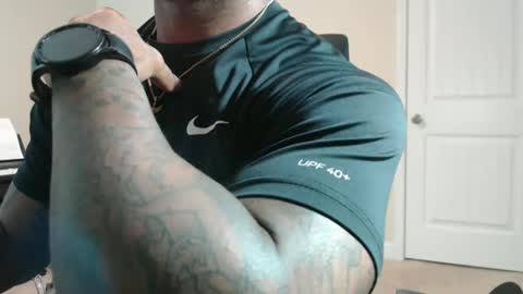 Rey online show from 09-28-25, 05:07