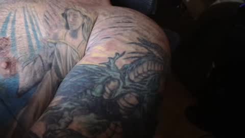 Snapshot of realrubpirate chatting on 01-20-25, 09:24 realrubpirate online show from 01-20-25, 09:24