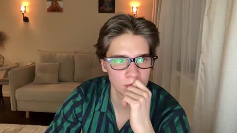 AliceEve online show from 01-20-25, 06:32