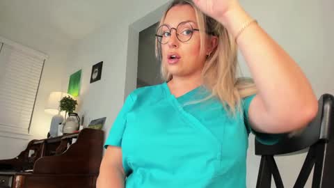 Snapshot of realtoxxxmaria chatting on 01-11-26, 01:43 Maria Realto online show from 01-11-26, 01:43