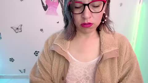 Snapshot of rebbeca09 chatting on 06-03-26, 03:17 Rebbeca online show from 06-03-26, 03:17