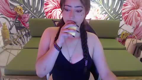 Snapshot of rebeca_dreams chatting on 07-10-26, 08:33 Rebeca dreams online show from 07-10-26, 08:33