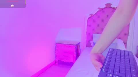 Rebeca Whatsson online show from 11-14-25, 11:31