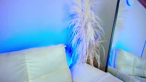 Rebeca Williams online show from 02-24-25, 05:11