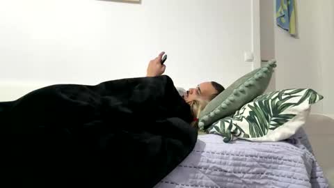 Snapshot of rebecaecalebe chatting on 01-15-26, 08:23 rebecaecalebe online show from 01-15-26, 08:23